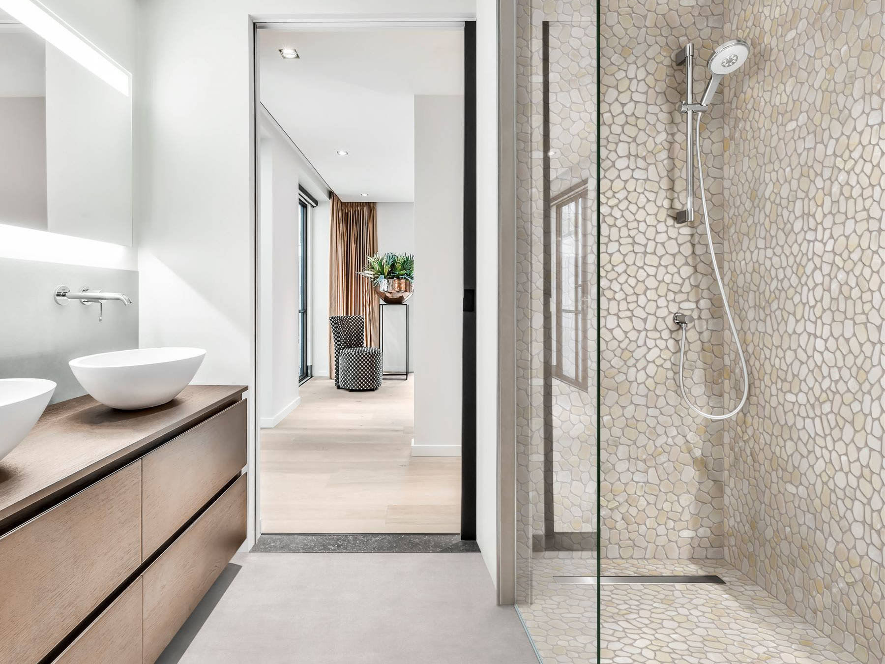 Onyx Light Beige Pebble Mosaic | Qualis Ceramica | Luxury Tile and Vinyl at affordable prices